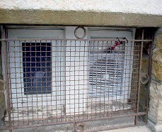 Foto eines Ventilators im Kellergeschoß.